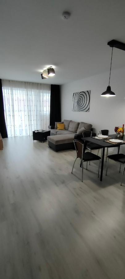 Na Malczewskiego Apartment